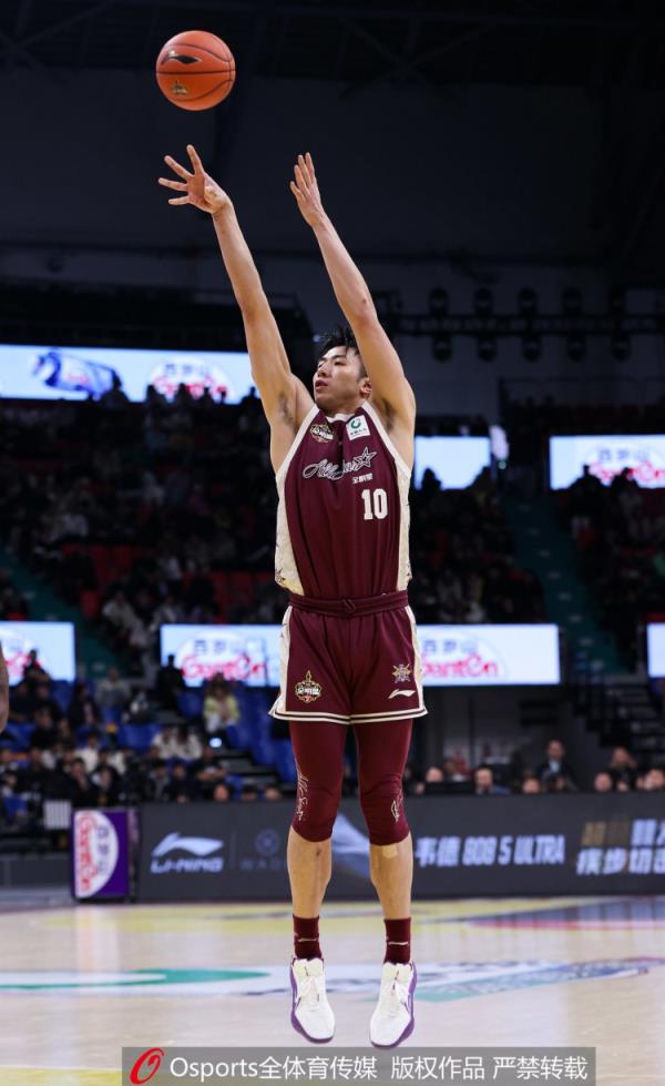 北控队史首人！邹雨宸13中11砍全队最高23分 中选全明星MVP